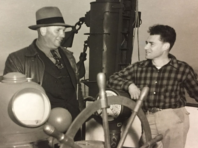 雨果·纳达纳(右)，大约20世纪40年代。