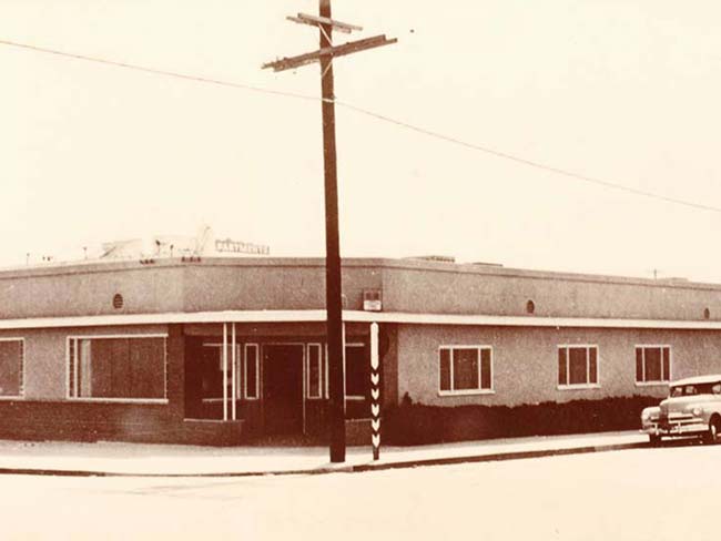 洛杉矶南湾第一诊所，599 W。第九街(和格兰德大道)。