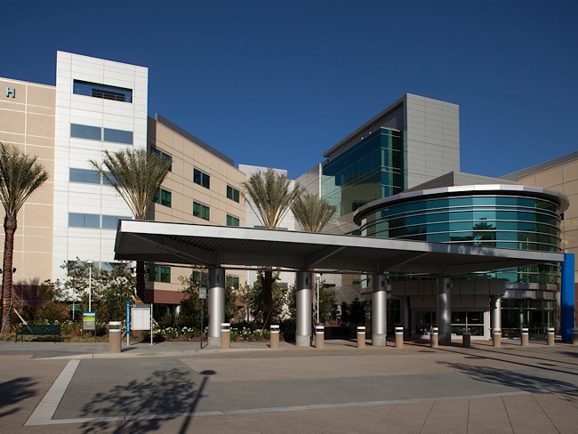 raybat官网位于南加州的凯撒永久医疗中心